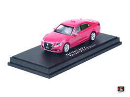 1:64 Toyota Crown Pink  Color